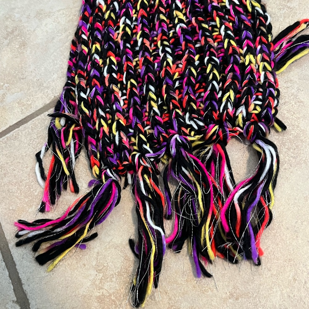 Joe Boxer Winter Scarf and Hat Set. Like New. OSFM - Picture 5 of 7